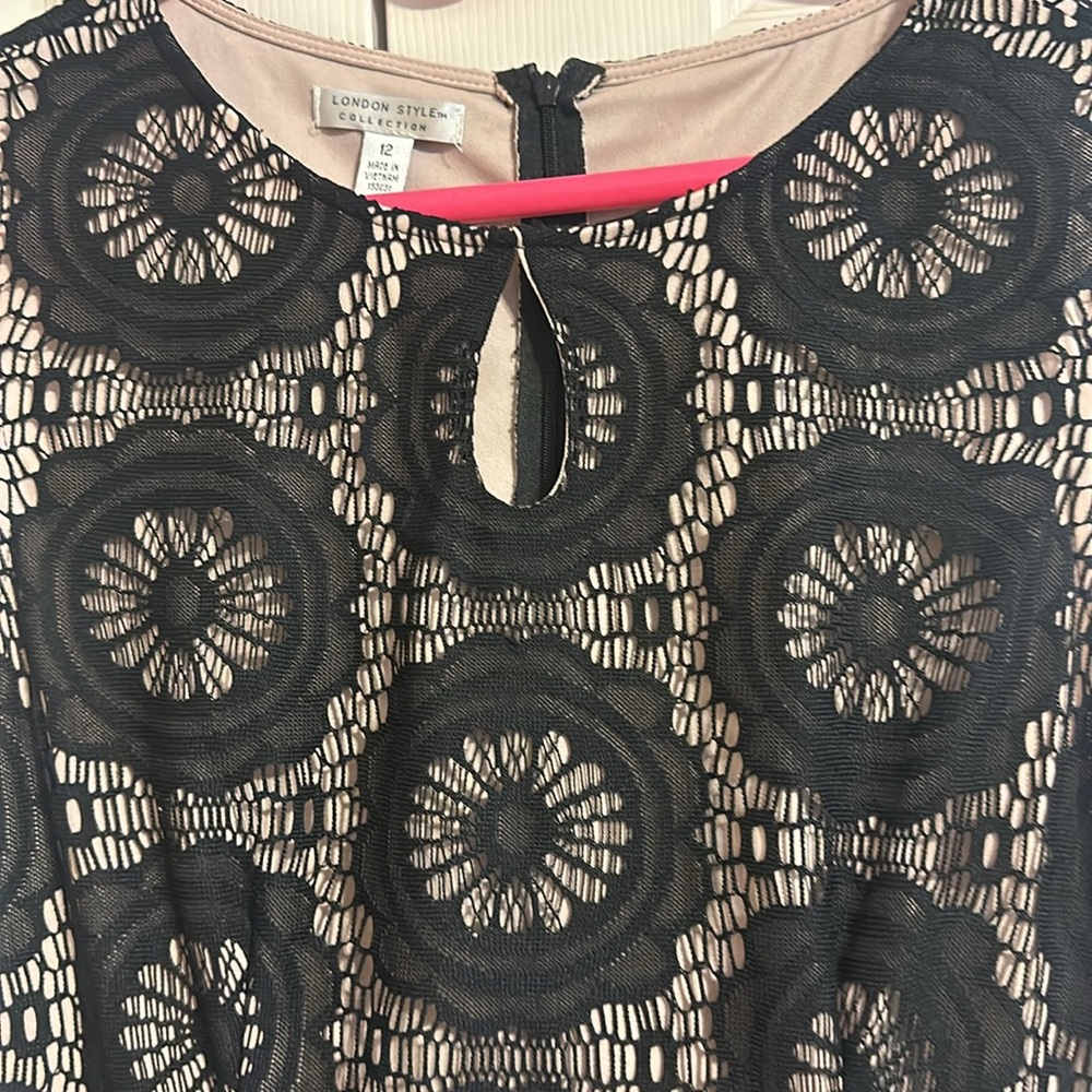 Women’s London Style black lace tan lined sleeveless cocktail‎ dress size 12 - Picture 5 of 6